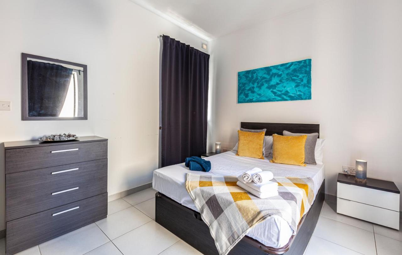 Z4 - Seafront Apartment St. Paul's Bay Esterno foto