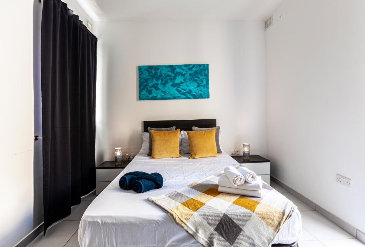 Z4 - Seafront Apartment St. Paul's Bay Esterno foto